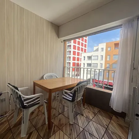 Agreable Au Centre Port Lägenhet *